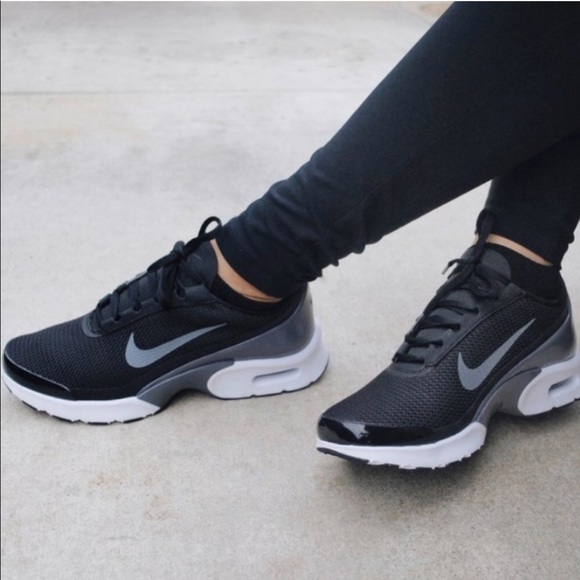 NWT Nike Air Max Jewel Black WMNS - Picture 7 of 7